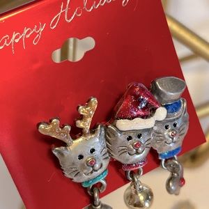 CHRISTMAS Cat BROOCH